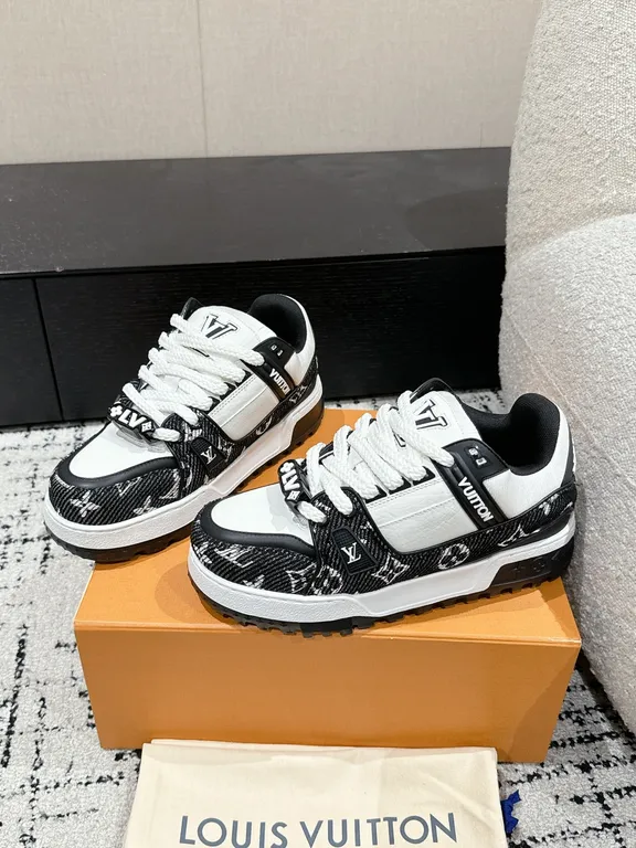 Louis Vuitton Shoe 